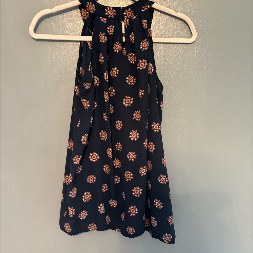 Two (2) Floral Loft Sleeveless Chiffon Blouses - Picture 6 of 10